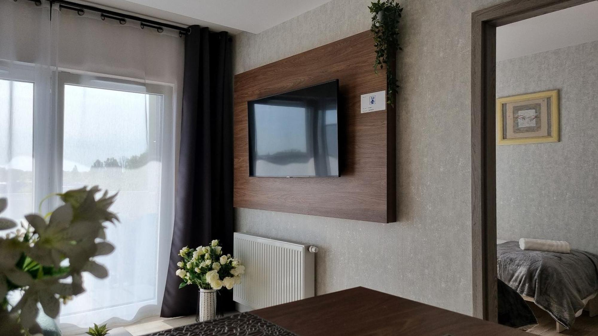 Q Pl 2 Lub 3 Pokojowe Klimatyzowane Przy Manufakturze Z Garazem Gratis, Fv Apartment