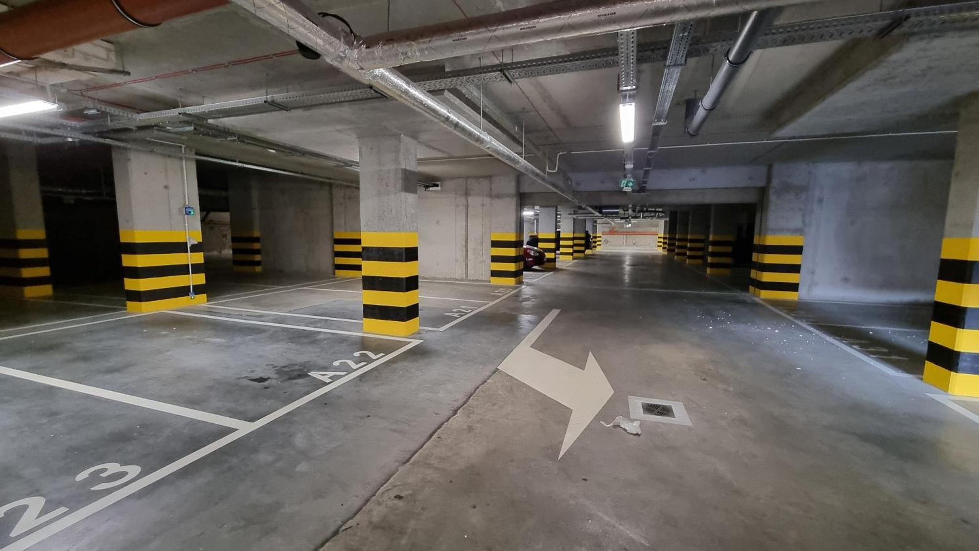Apartment Q Pl 2 Lub 3 Pokojowe Klimatyzowane Przy Manufakturze Z Garazem Gratis, Fv *