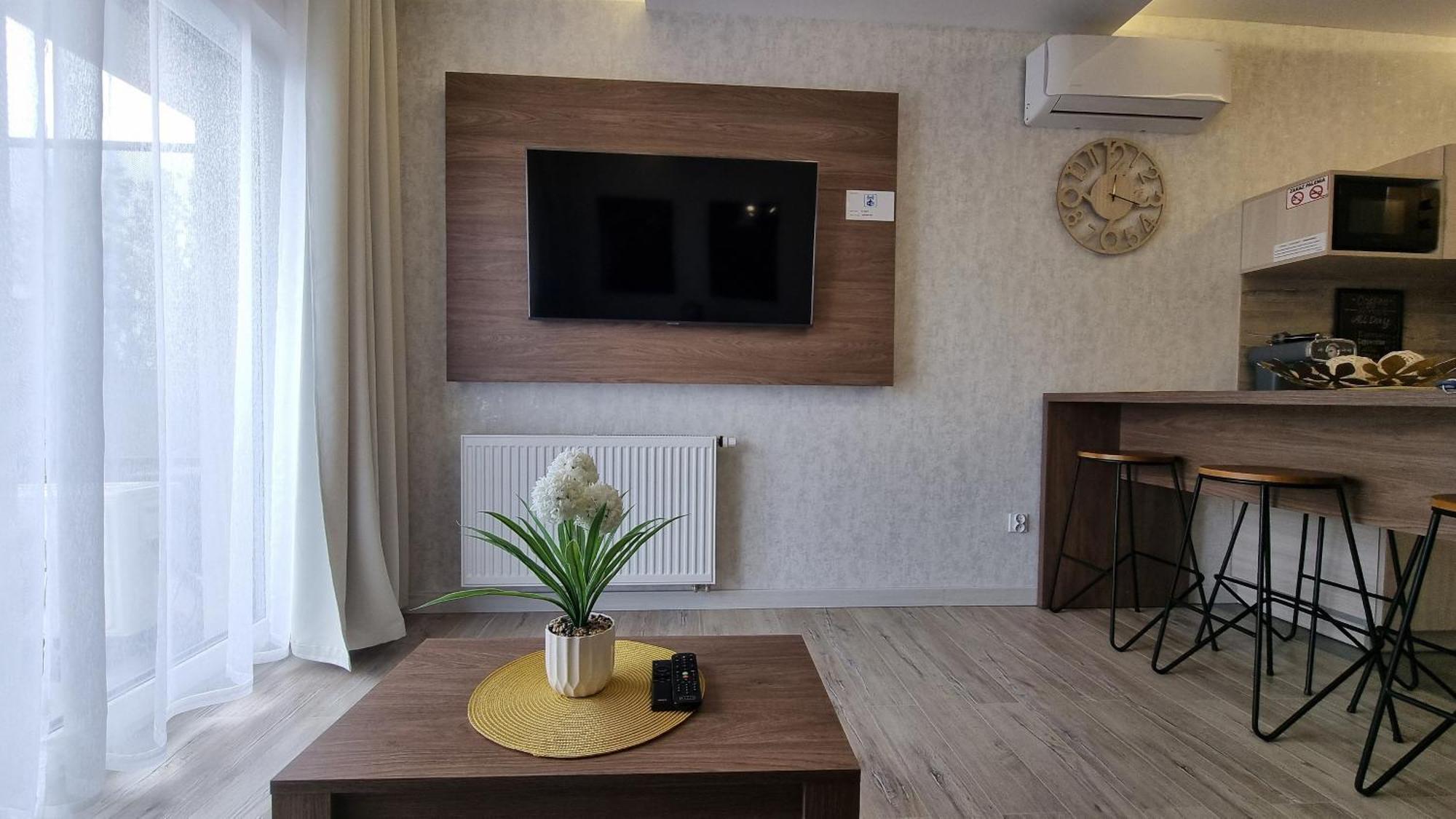 Q Pl 2 Lub 3 Pokojowe Klimatyzowane Przy Manufakturze Z Garazem Gratis, Fv *