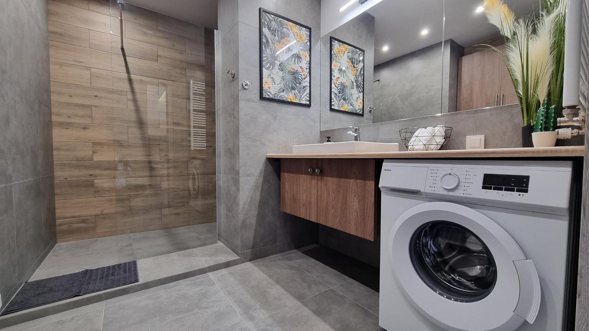 Apartment Q Pl 2 Lub 3 Pokojowe Klimatyzowane Przy Manufakturze Z Garazem Gratis, Fv Łódź