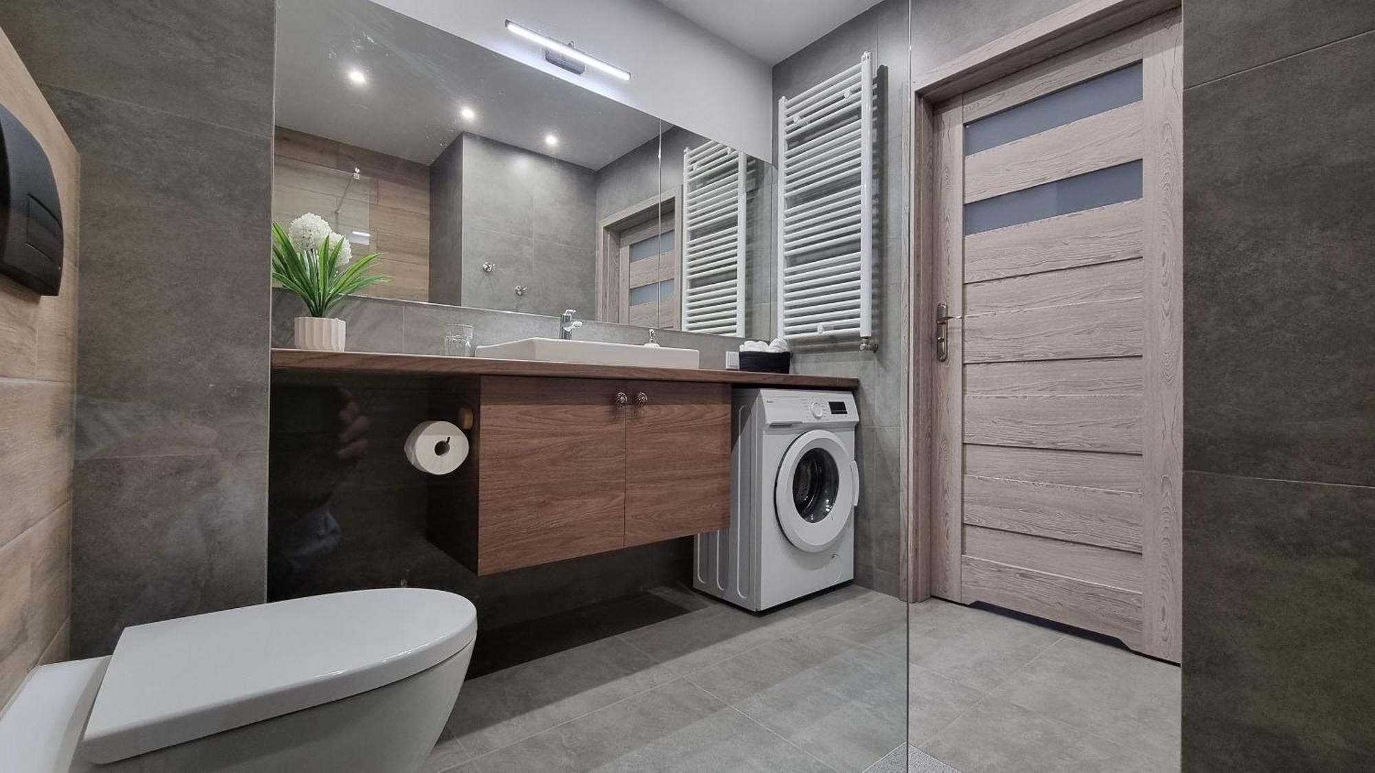 Apartment Q Pl 2 Lub 3 Pokojowe Klimatyzowane Przy Manufakturze Z Garazem Gratis, Fv Łódź