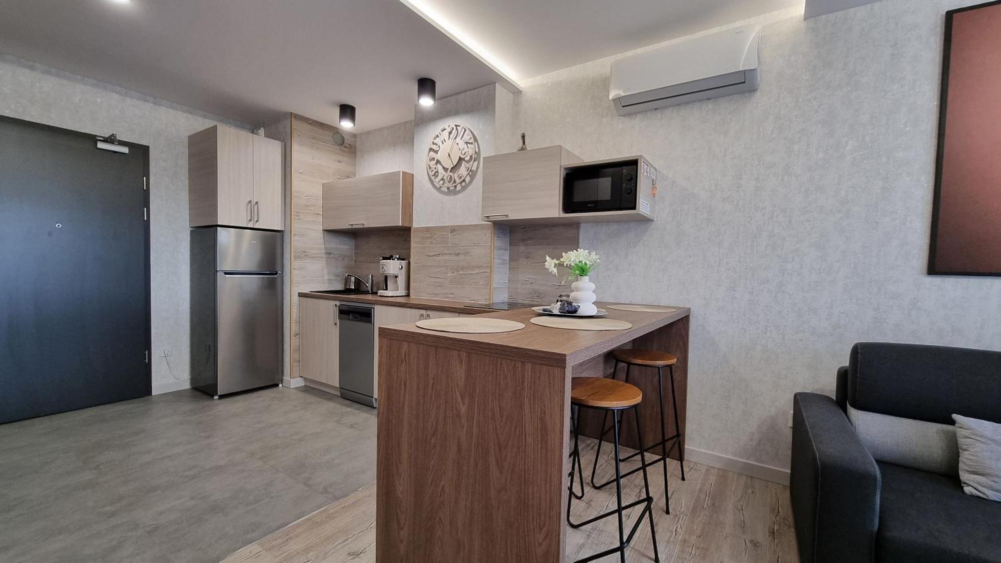 Q Pl 2 Lub 3 Pokojowe Klimatyzowane Przy Manufakturze Z Garazem Gratis, Fv Apartment *